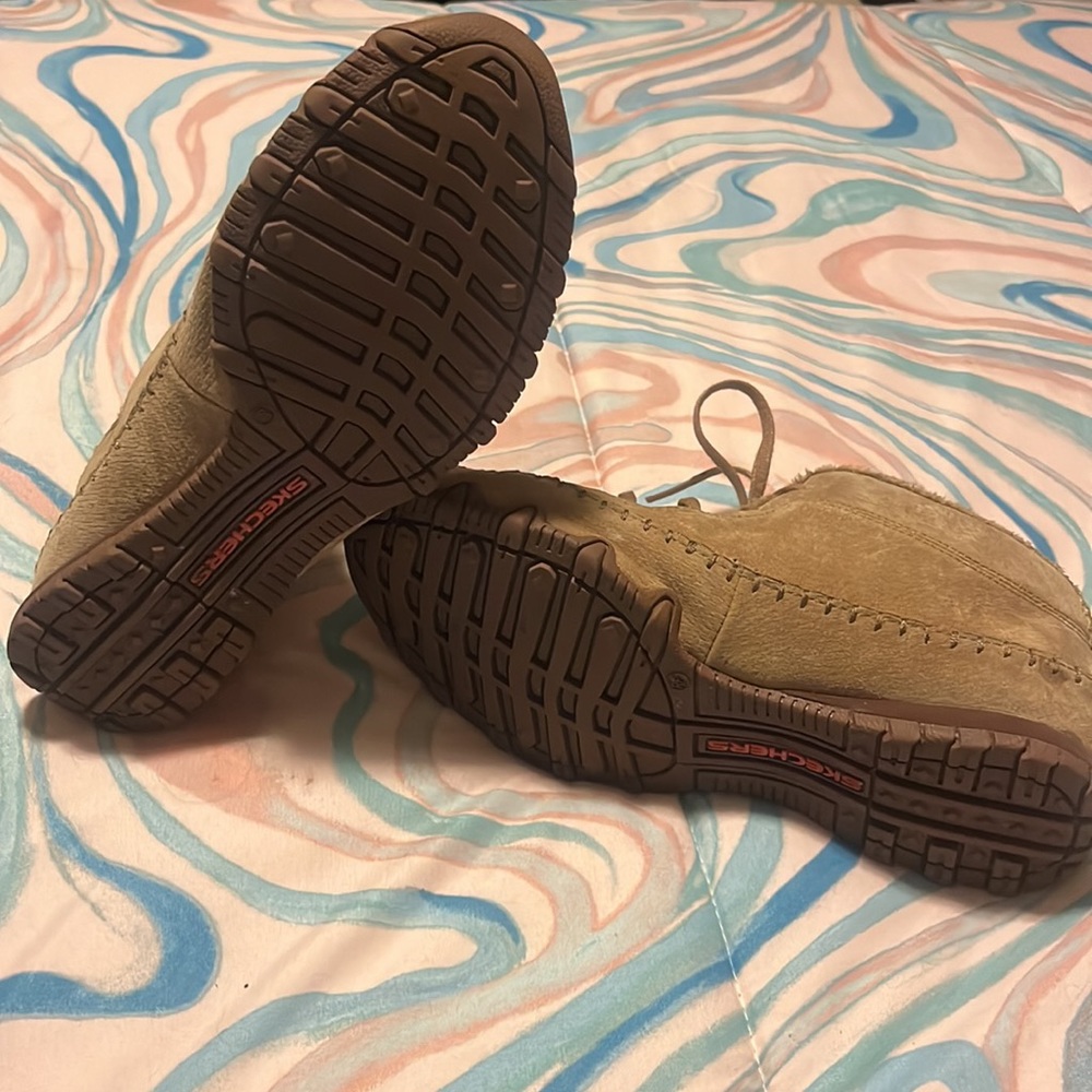 Suede Sketchers relaxed fit memory foam sneaker boot - Picture 4 of 5